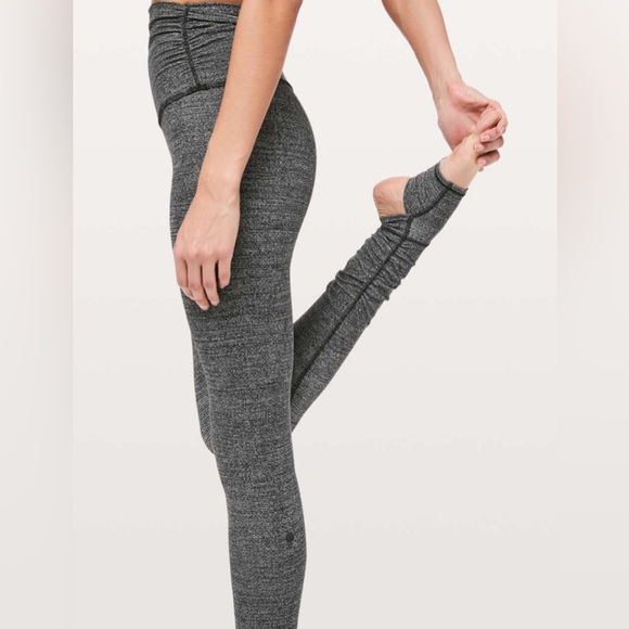 RARE Lululemon Still In Mind Tight 28” Interlink Ice Gray Black (Stirrup Design) - Picture 1 of 12